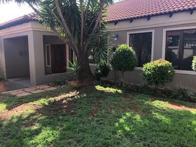 Townhouse For Rent in Moreletapark, Pretoria